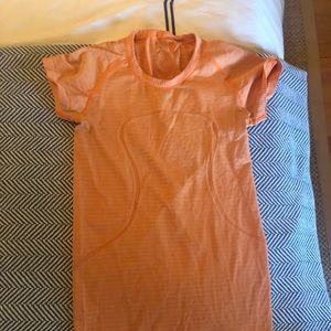 Lululemon Swiftly Tech Short Tee Size 4